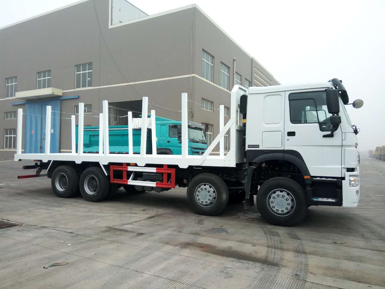 logging truck.jpg logging truck.jpg