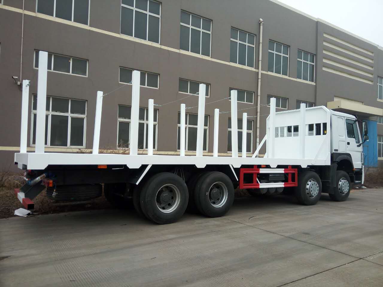 log transport truck.jpg log transport truck.jpg