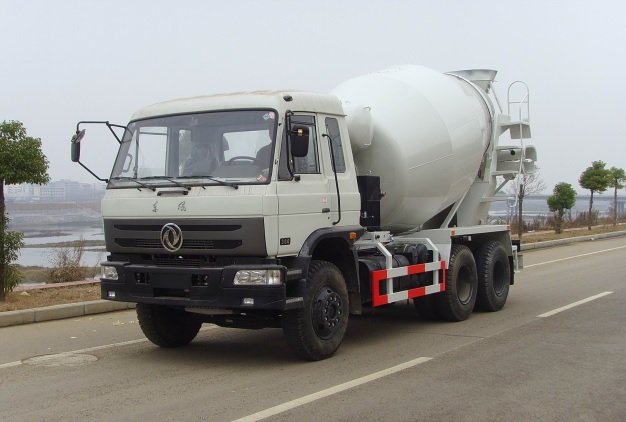 6 cbm Dongfeng 190 HP Euro 3 Concrete Mixer Cement Mixer Truck
