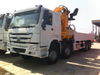 SINOTRUK 8X4 HOWO 25Ton 30Tons Cargo Truck Mounted Foldable Arm Crane