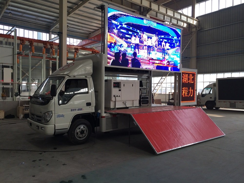 DONGFENG 4x2 138HP Mobile Flow Performance Stage Truck