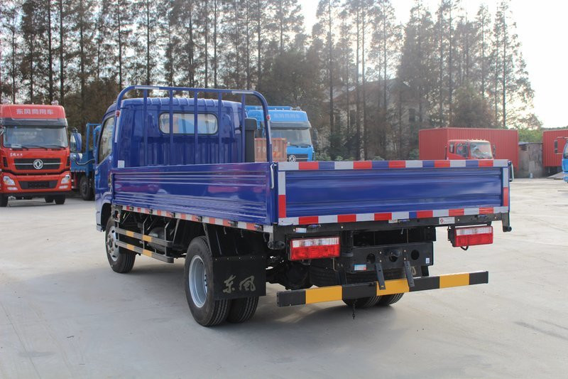 Dongfeng 4x4 5 Ton Single Row Mini Lorry Cargo Truck for Sale