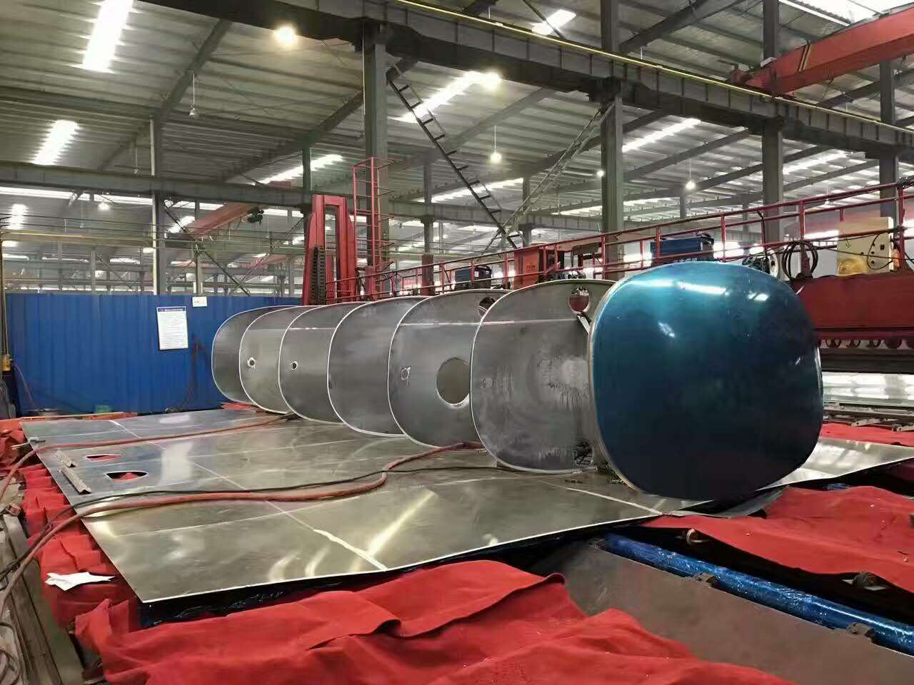 fuel tank truck 6.jpg