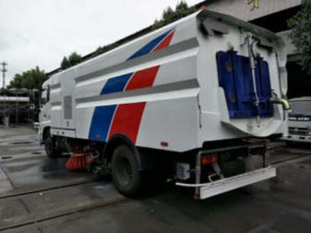 What are the characteristics of vacuum trucks?