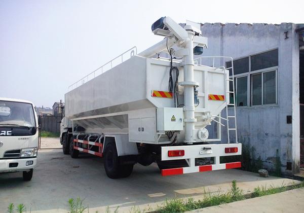 FOTON 10 Tons Bulk Feed Truck with Discharge Auger and Hydraulic System