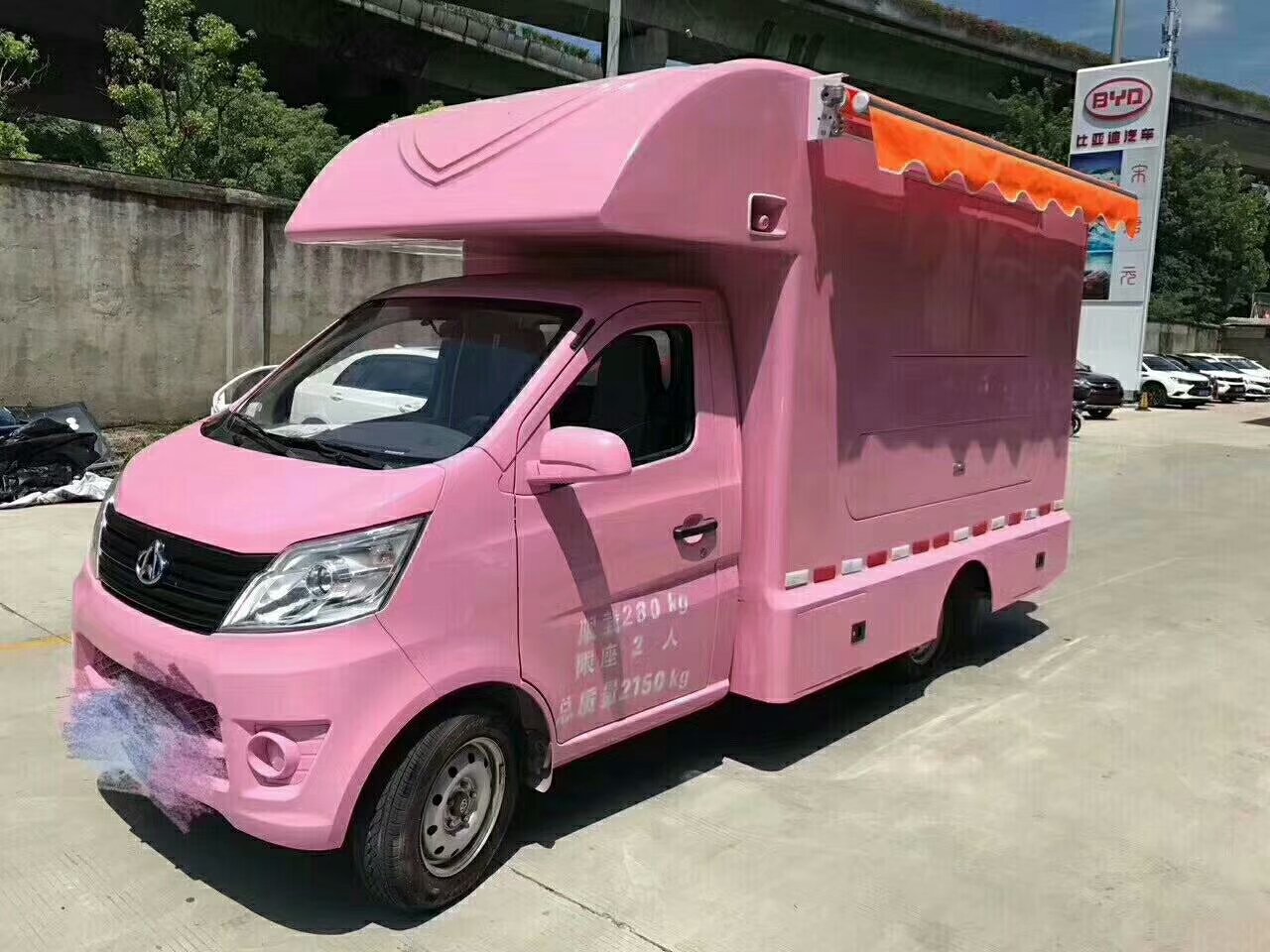 Customized 4*2 outdoor Mobile kitchen Food ice cream hamburger Truck 