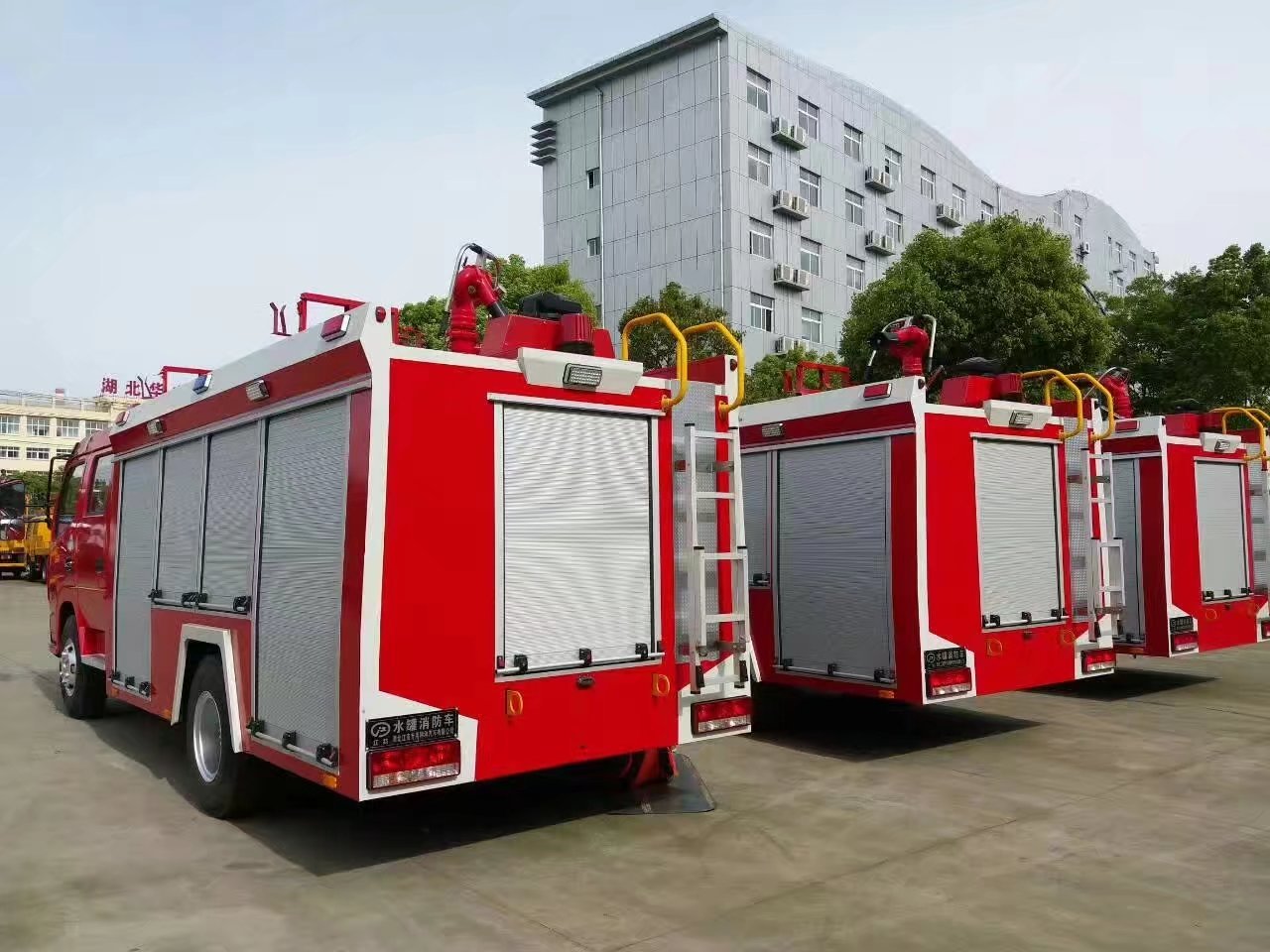 Dong Feng 4x2 2 Ton Dry Powder Fire Fighting Truck 