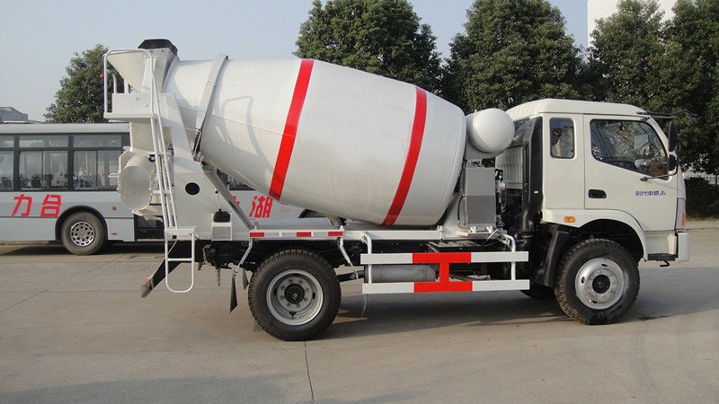 5 CBM Forland Brand 130 HP Concrete Mixer Truck Cement Mix Truck