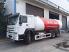 SINOTRUK HOWO 10-Wheel 6X4 20000Liters 20cbm 10MT 10Tons LPG Bobtail Truck 