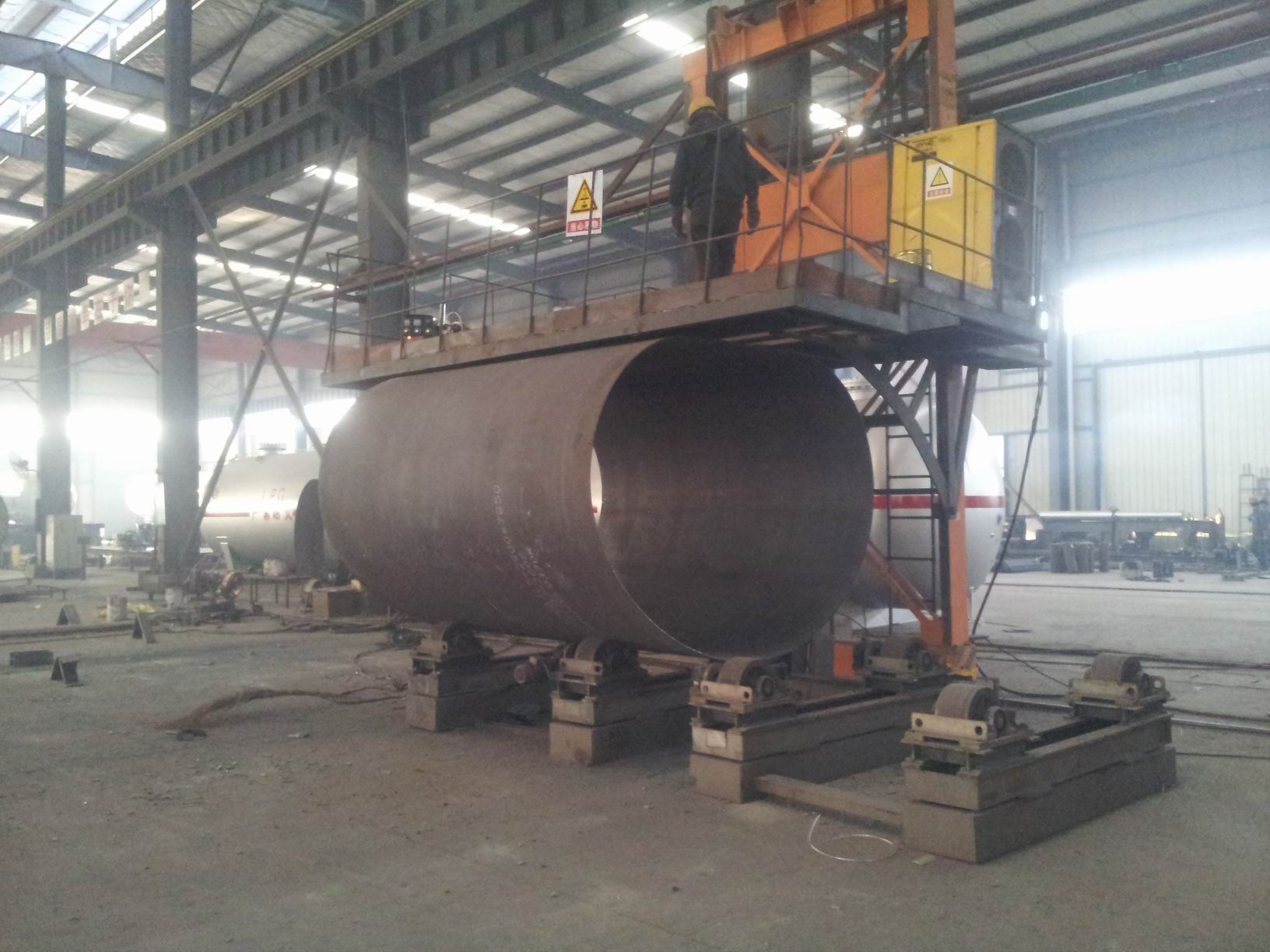 tank shaping and welding.jpg