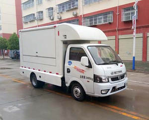 Dongfeng 4*2 RHD 65hp diesel food truck(oil brake,wheel base 2600mm)