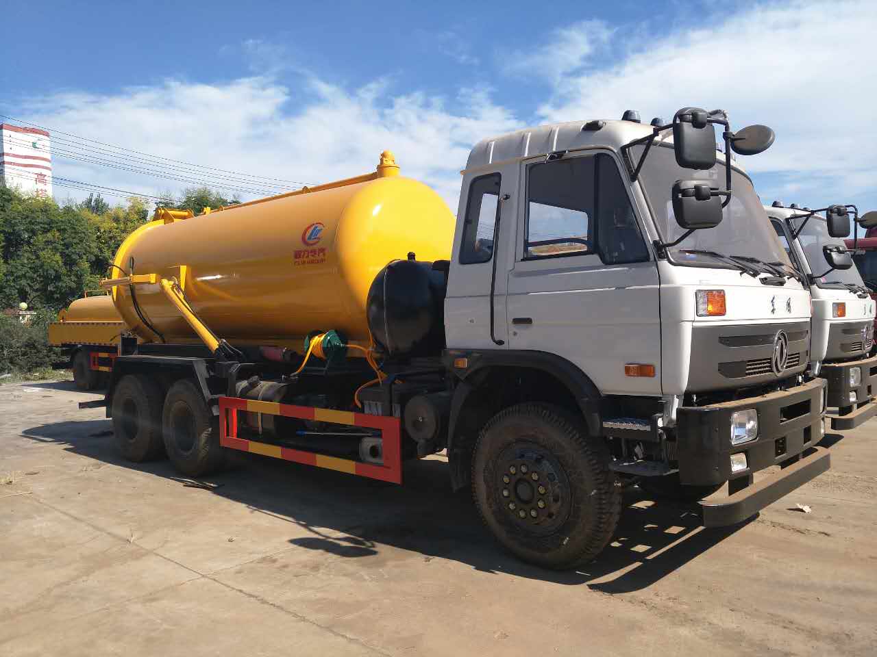 How do I clean the tank