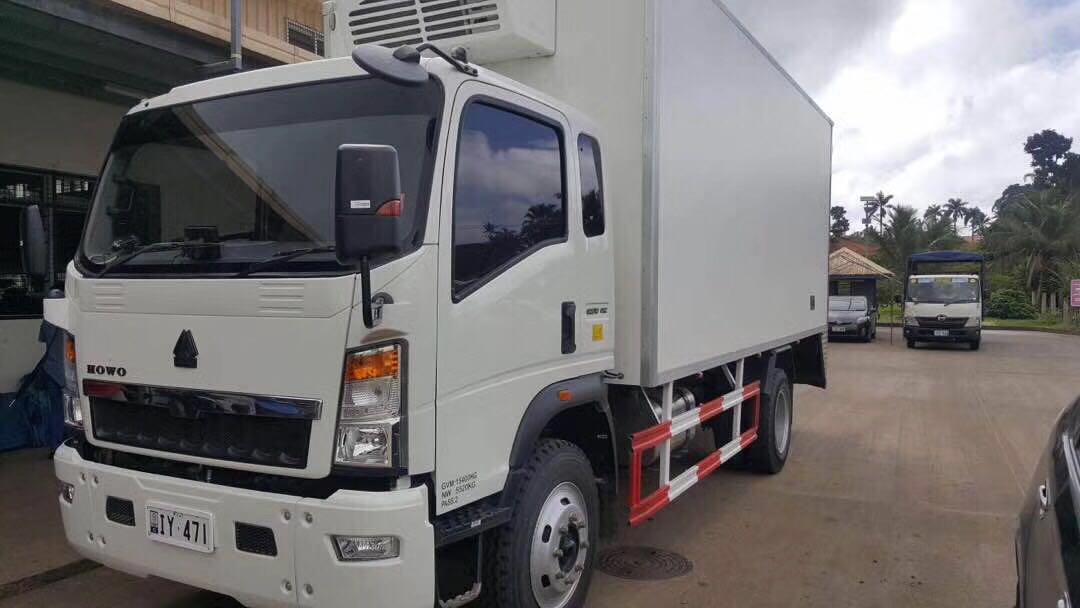 10ton howo 120hp 4*2 LHD refrigerated truck