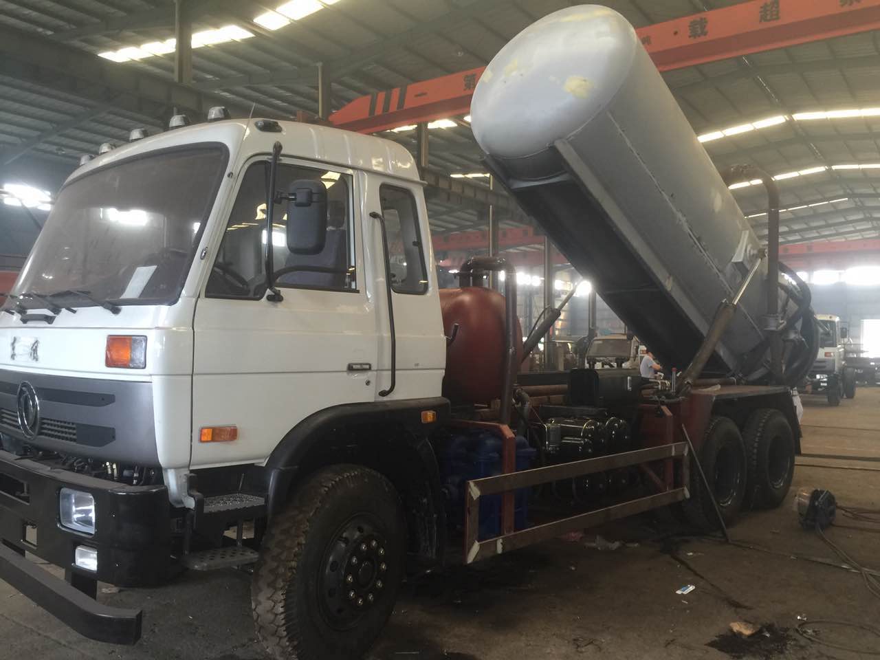 How to solve the leakage found in the suction truck